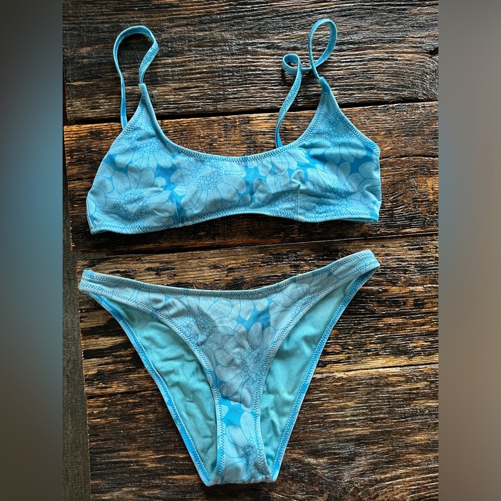 ADORABLE TRIANGLE BATHING SUIT